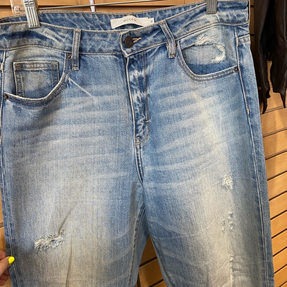 Hidden Denim straight leg distressed jean
